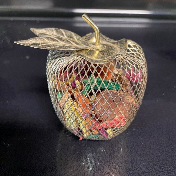 VTG Brass plated Wire/mesh Apple Shaped Container Ornament Potpourri - Picture 1 of 4